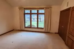 8098 S Meadowcreek Ct, Franklin, WI 53132 - Photo 19