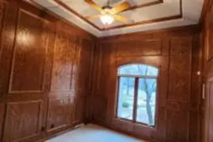 8098 S Meadowcreek Ct, Franklin, WI 53132 - Photo 15