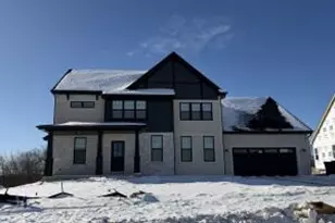 1350 Scotsland Ln, Oconomowoc, WI 53066 - Photo 1