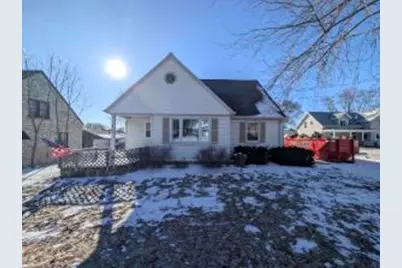809  Fredonia Ave, Fredonia, WI 53021 - Photo 1