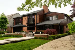 5843 N Maitland Ct, Whitefish Bay, WI 53217 - Photo 1