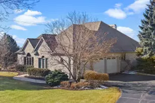 1217 Bridget Ct, Fontana, WI 53125 - Photo 1