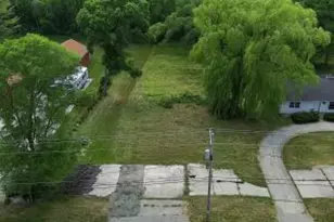 10534 Sheridan Rd, Pleasant Prairie, WI 53158 - Photo 1