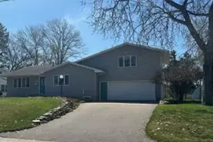 1014 Green Bay St, Onalaska, WI 54650 - Photo 1