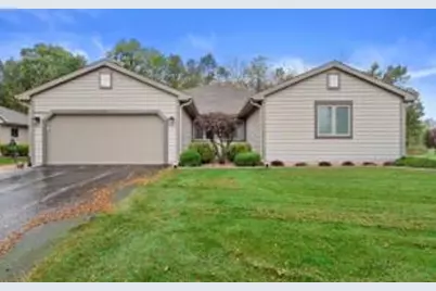 W175N8151  Robin Cir, Menomonee Falls, WI 53051 - Photo 1