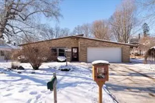 414 S E Ave, Viroqua, WI 54665 - Photo 1