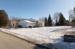 677 W 3rd Ave, Oshkosh, WI 54902 - Photo 1