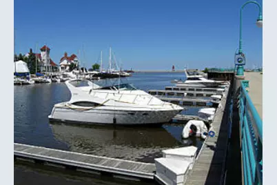 19  Gaslight Pointe Marina -, Racine, WI 53403 - Photo 1