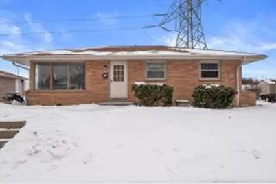 9531 W Langlade St, Milwaukee, WI 53225 - Photo 1