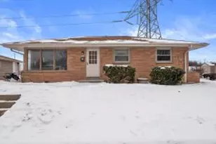 9531 W Langlade St, Milwaukee, WI 53225 - Photo 1