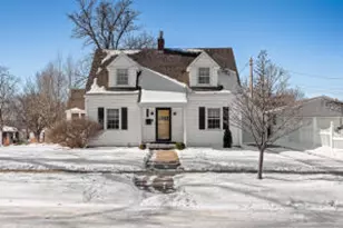 726 23rd St, La Crosse, WI 54601 - Photo 1