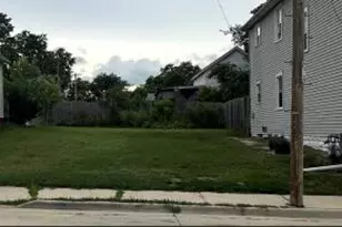 1016 Davis Pl, Racine, WI 53403 - Photo 1
