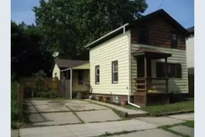 714  Kewaunee St, Racine, WI 53402 - Photo 1