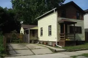 714 Kewaunee St, Racine, WI 53402 - Photo 1