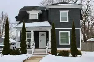 225 Maple Ave, Walworth, WI 53184 - Photo 1