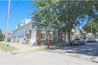 3700 E Pulaski Ave #3706, Cudahy, WI 53110 - Photo 1