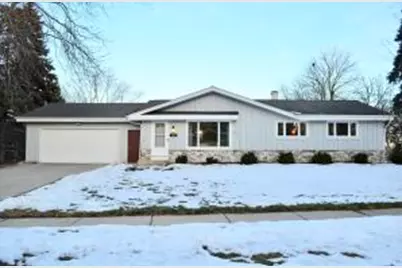 7424 S Chapel Dr, Oak Creek, WI 53154 - Photo 1