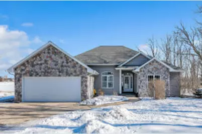 633 S Neumeyer Ln, Rockland, WI 54110 - Photo 1