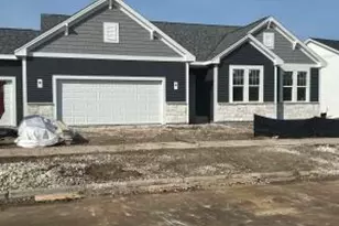 9561 S Sophia Ct, Franklin, WI 53132 - Photo 1