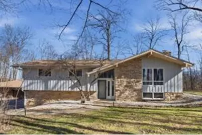 332  Glenview Ln, Grafton, WI 53024 - Photo 1