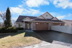 W126N7852 Riverview Ln, Menomonee Falls, WI 53051 - Photo 1