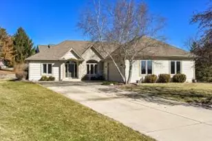 N21W26622 Cattail Ct, Pewaukee, WI 53072 - Photo 1