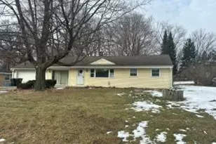 5235 S Oak Ridge Dr, New Berlin, WI 53146 - Photo 1