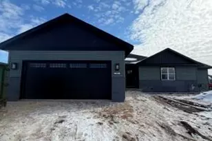 97 Ledger Wy, Fond du Lac, WI 54937 - Photo 1