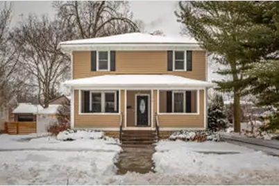 136  20th St, La Crosse, WI 54601 - Photo 1