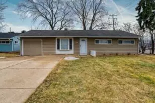 405 W Sugar Ln, Glendale, WI 53217 - Photo 1
