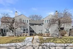 15634 W Brook Dr, New Berlin, WI 53151 - Photo 1