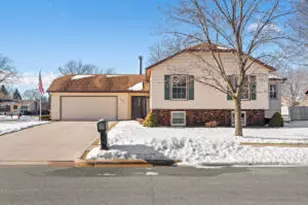 703 Hanson Ct, Onalaska, WI 54650 - Photo 1