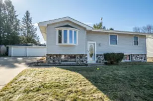 1511 Roosevelt Dr, West Bend, WI 53090 - Photo 1