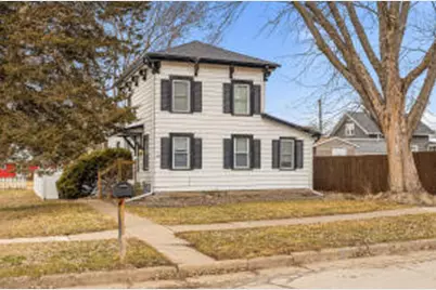 222  Lincoln Ave, West Salem, WI 54669 - Photo 1
