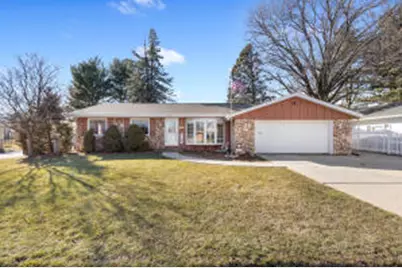 1125 N Claremont Dr, Janesville, WI 53545 - Photo 1