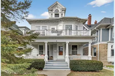 2745 N Farwell Ave #2747, Milwaukee, WI 53211 - Photo 1