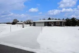 90 McDermott Ct, Random Lake, WI 53075 - Photo 1