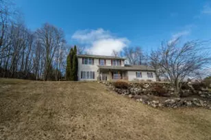731 Hidden View Ct, Slinger, WI 53086 - Photo 1