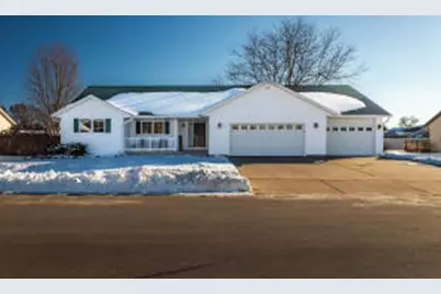 315  Cypress Circle Ln, Holmen, WI 54636 - Photo 1