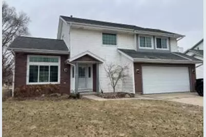 631 E Andrew Ct, Oak Creek, WI 53154 - Photo 1