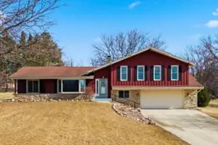 3238 Hawthorne Ln, Hartford, WI 53027 - Photo 1