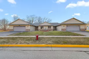 1016 Pheasant Ln, Horicon, WI 53032 - Photo 1