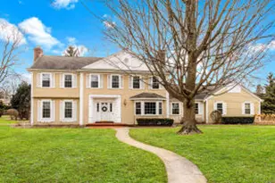 18665 Le Chateau Dr, Brookfield, WI 53045 - Photo 1