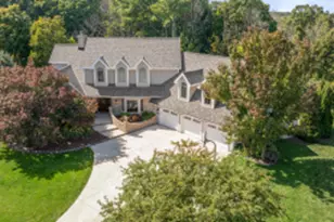 1616 Golf View Dr, Sheboygan, WI 53083 - Photo 1