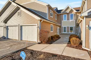 772 Bridlewood Dr, Hartford, WI 53027 - Photo 1
