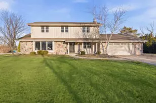 11116 N Riverland Ct, Mequon, WI 53092 - Photo 1
