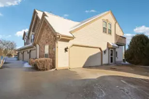8648 S Roxbury Way, Oak Creek, WI 53154 - Photo 1