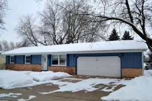 1514 Roosevelt Dr, West Bend, WI 53090 - Photo 1