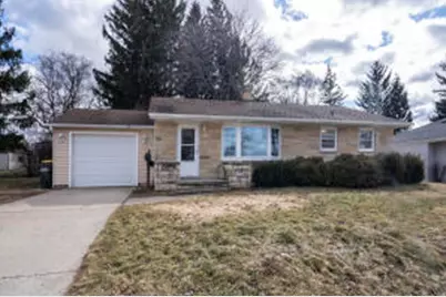 917  Jefferson St, West Bend, WI 53090 - Photo 1