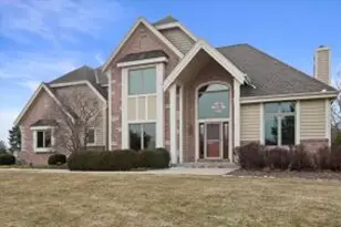 851 Ravine Ridge Dr, Richfield, WI 53017 - Photo 1